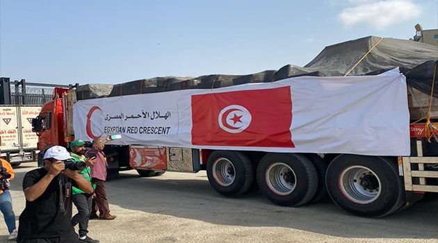 وصول المساعدات الانسانية التونسية